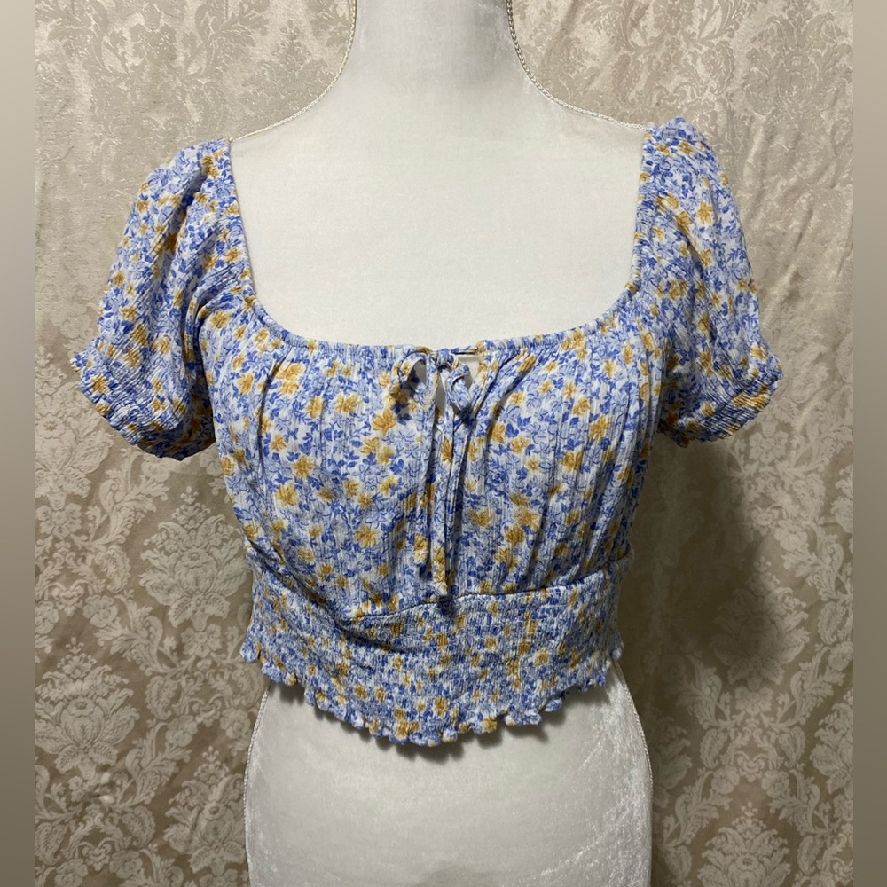 Retro floral cropped blouse